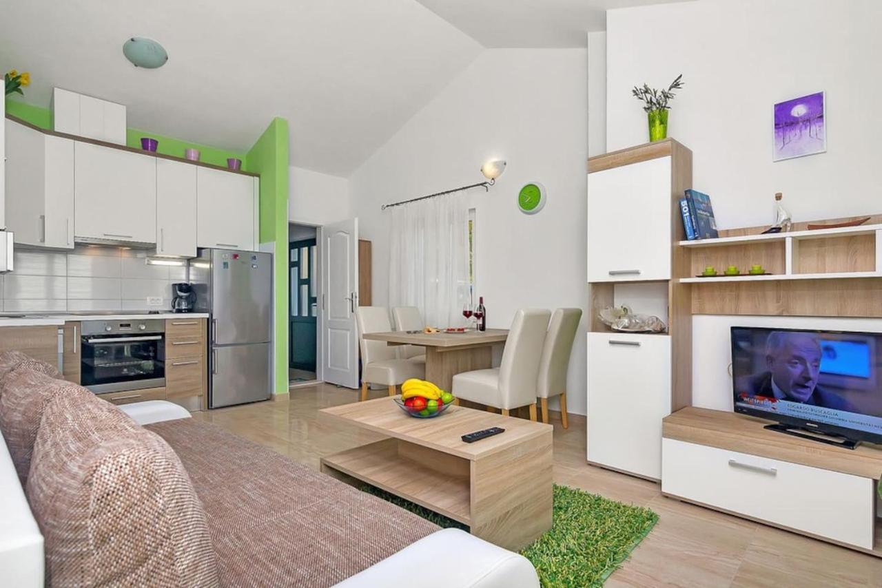 Holiday Home Colla Tucepi Exterior photo